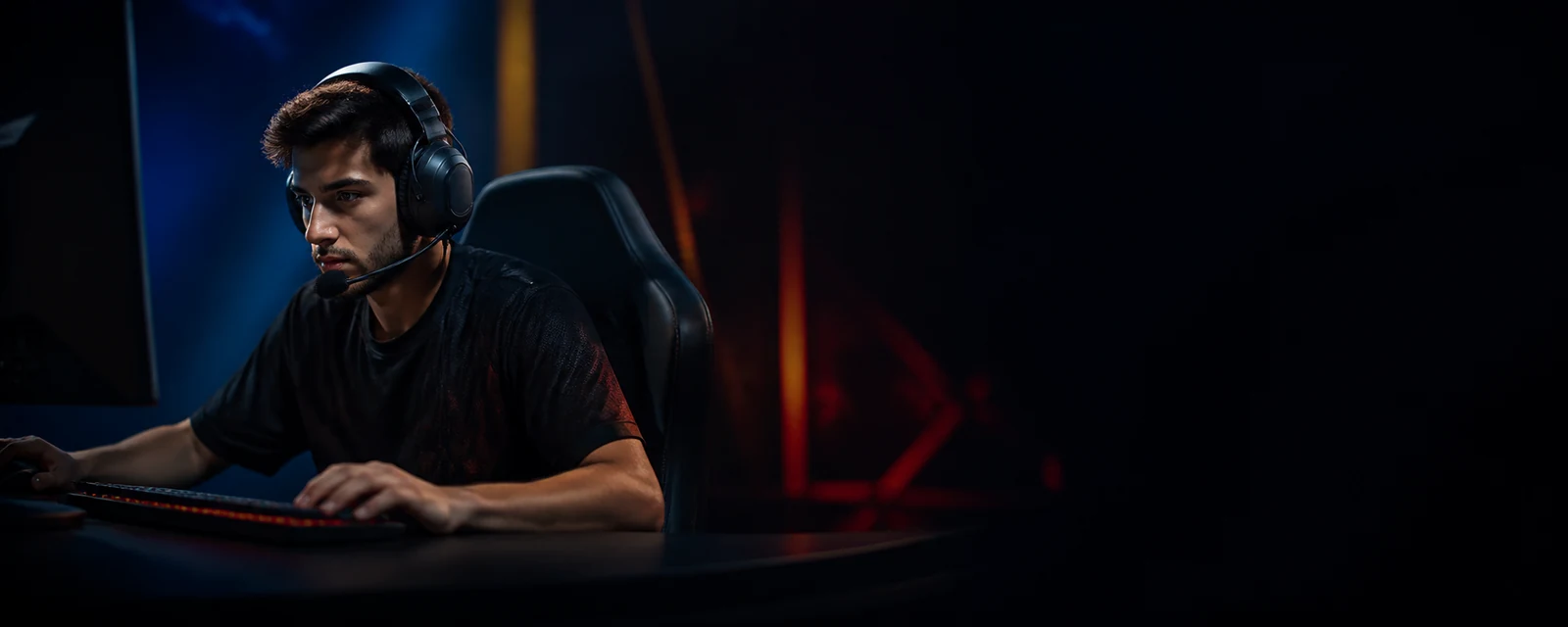 Jucător român de esports într-o arenă
